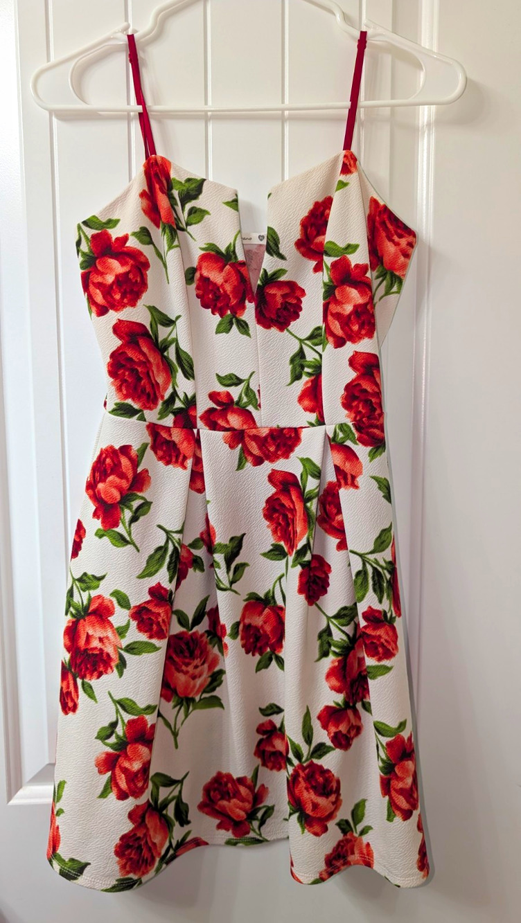 Soprano White Red Green Floral Fit & Flare Square Neck Knee Dress Size M